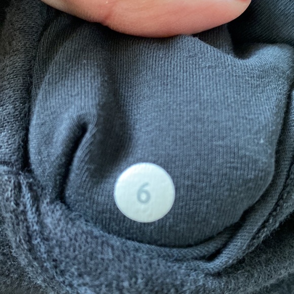 Lululemon Scuba hoodie black size 6 - Picture 4 of 5